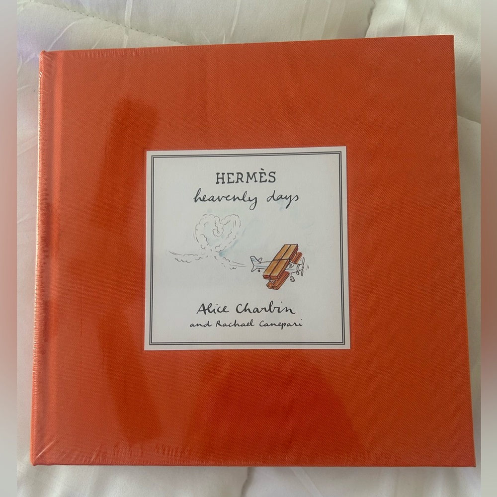 HERMES Heavenly Days Orange Book